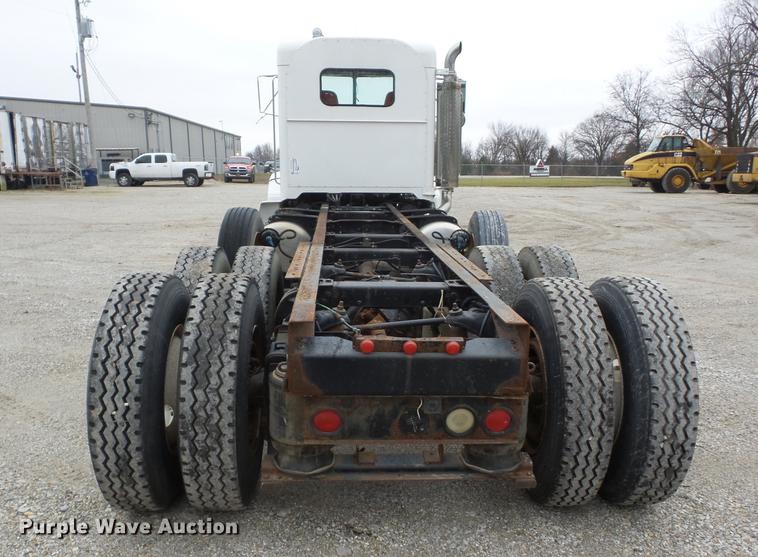 image for item K6292 1998 Peterbilt 377 cab and chassis