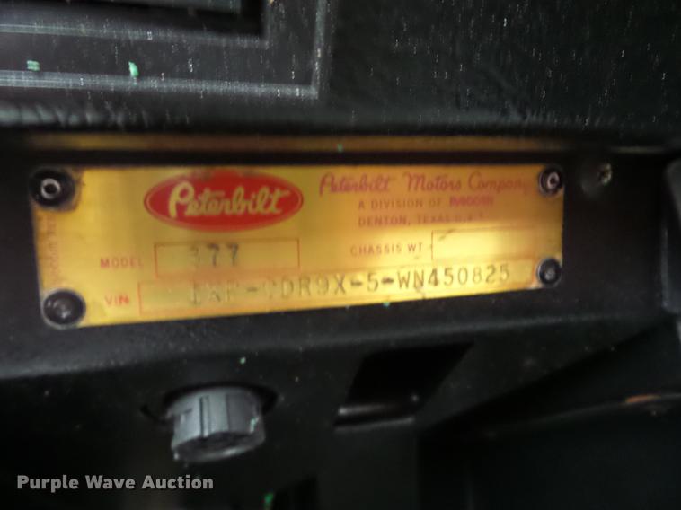 image for item K6292 1998 Peterbilt 377 cab and chassis