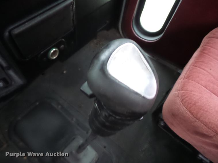 image for item K6292 1998 Peterbilt 377 cab and chassis