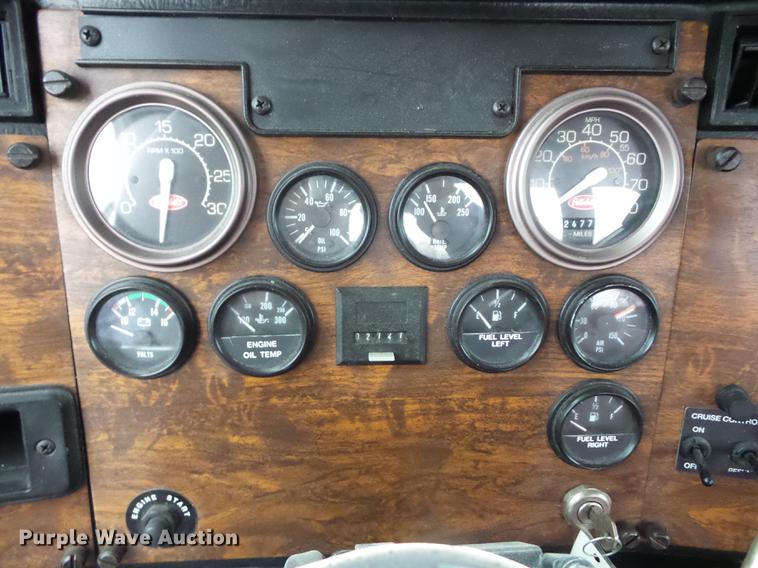 image for item K6292 1998 Peterbilt 377 cab and chassis