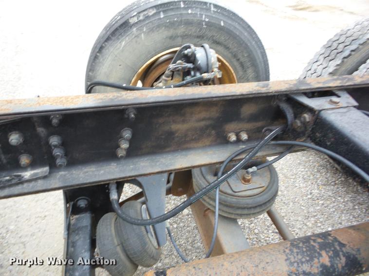 image for item K6292 1998 Peterbilt 377 cab and chassis