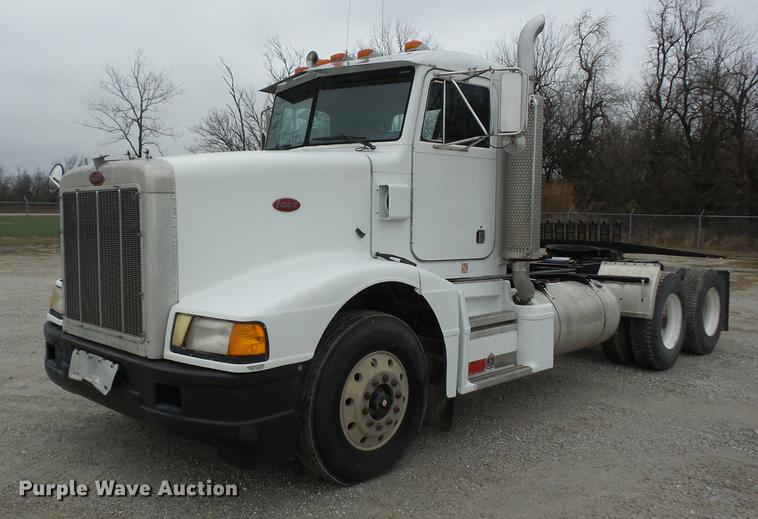 image for item K6293 1989 Peterbilt 377 semi truck