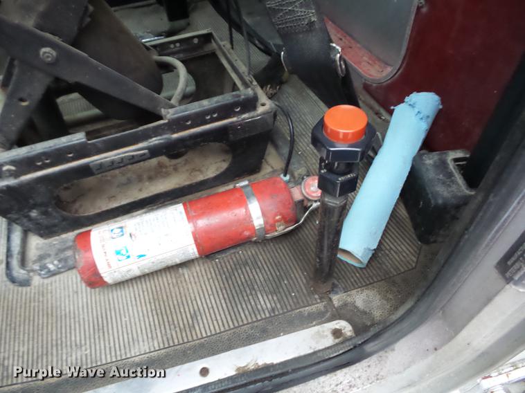 image for item K6293 1989 Peterbilt 377 semi truck