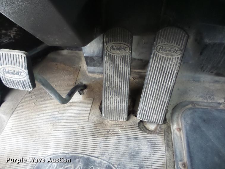 image for item K6293 1989 Peterbilt 377 semi truck