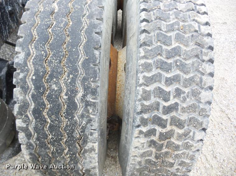 image for item K6293 1989 Peterbilt 377 semi truck