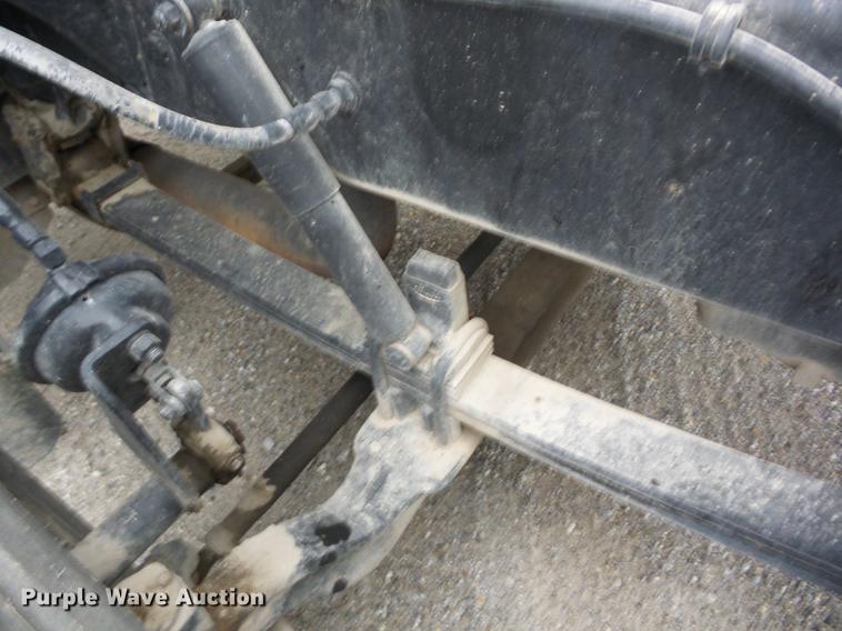 image for item K6293 1989 Peterbilt 377 semi truck