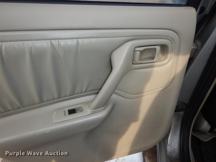 image for item DB8492 2000 Infiniti G20t