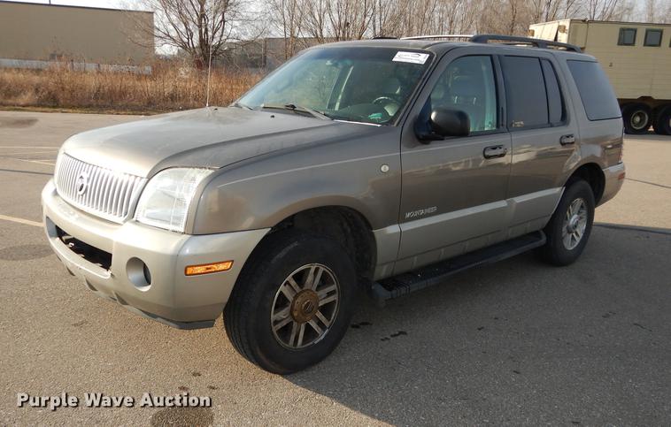 image for item DB8494 2002 Mercury Mountaineer SUV