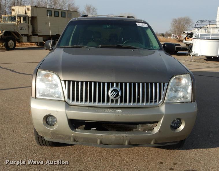 image for item DB8494 2002 Mercury Mountaineer SUV