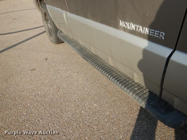 image for item DB8494 2002 Mercury Mountaineer SUV