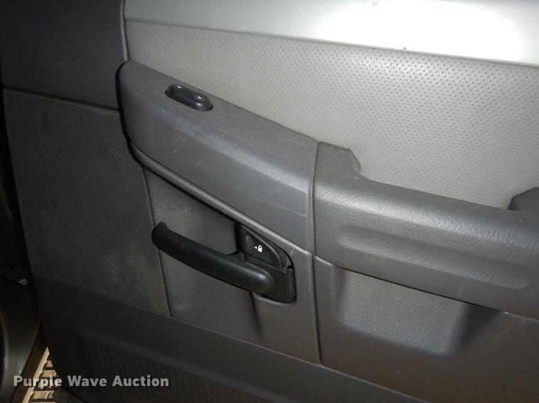 image for item DB8494 2002 Mercury Mountaineer SUV