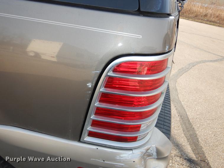 image for item DB8494 2002 Mercury Mountaineer SUV