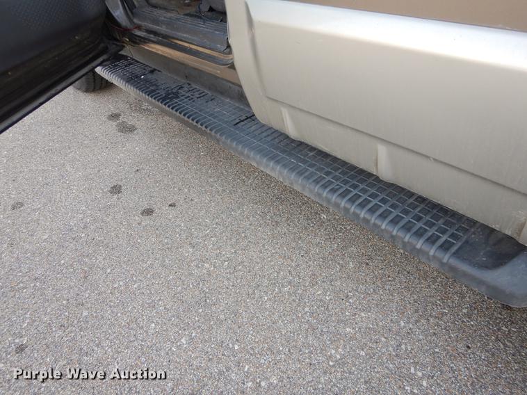 image for item DB8494 2002 Mercury Mountaineer SUV