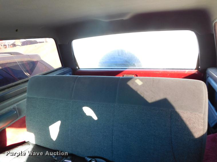 image for item DC8419 1991 Ford Bronco SUV