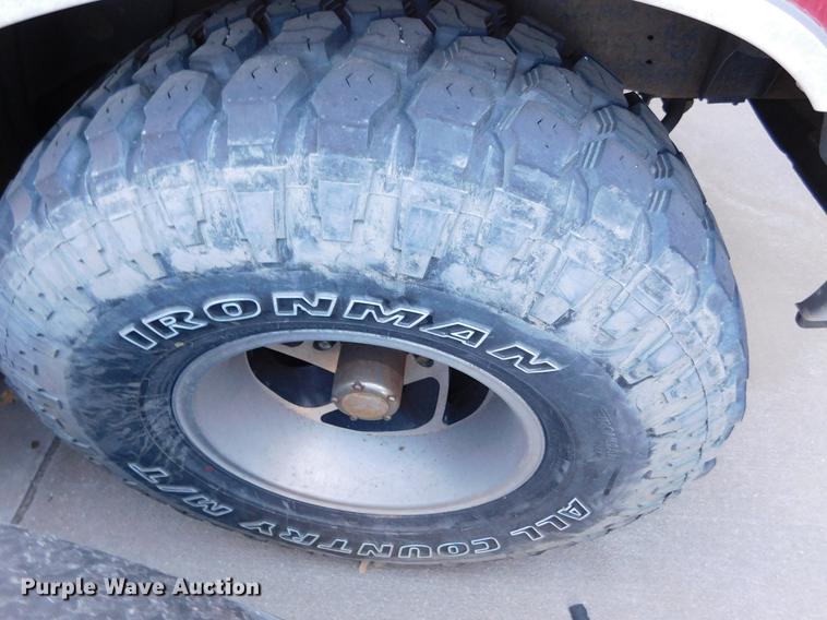 image for item DC8419 1991 Ford Bronco SUV