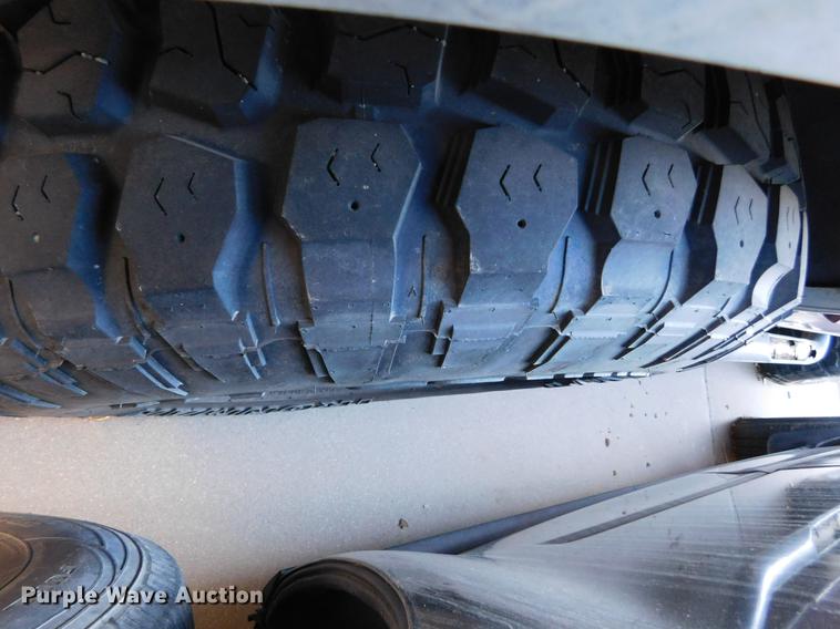 image for item DC8419 1991 Ford Bronco SUV