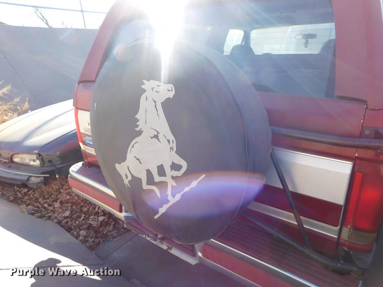 image for item DC8419 1991 Ford Bronco SUV