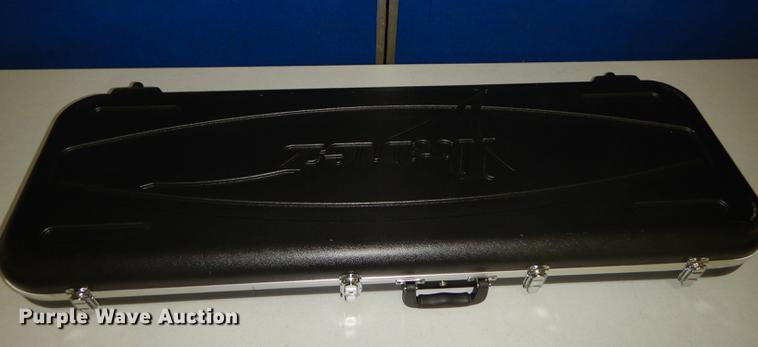 image for item EC9919 Sound gear by Ibanez electric bass