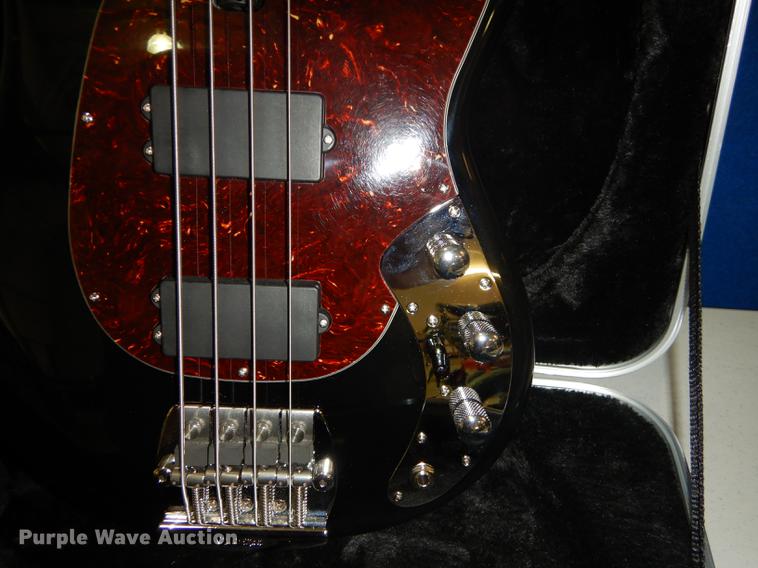 image for item EC9920 Ernie Ball Music Man Classic Sabre electric bass