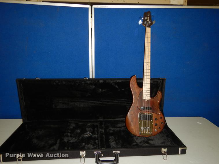 image for item EC9921 Ibanez Premium electric bass