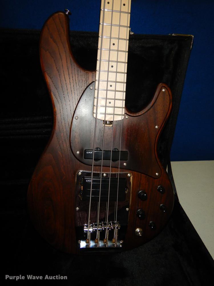 image for item EC9921 Ibanez Premium electric bass