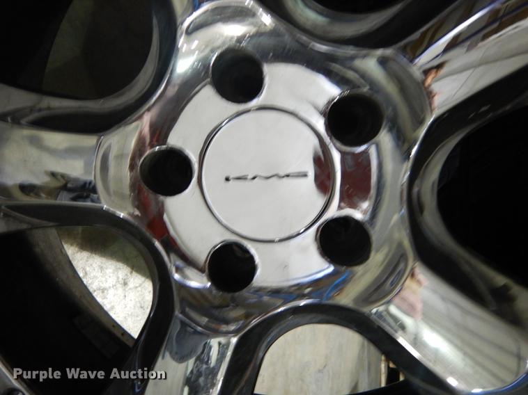 image for item EC9923 (3) Nexen N3000 245/30ZR22 tires