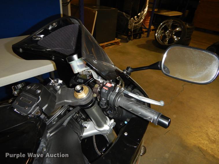 image for item EC9927 2005 Honda CBR1000RR motorcycle