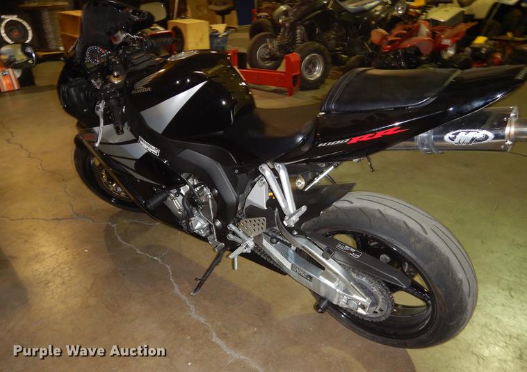 image for item EC9927 2005 Honda CBR1000RR motorcycle