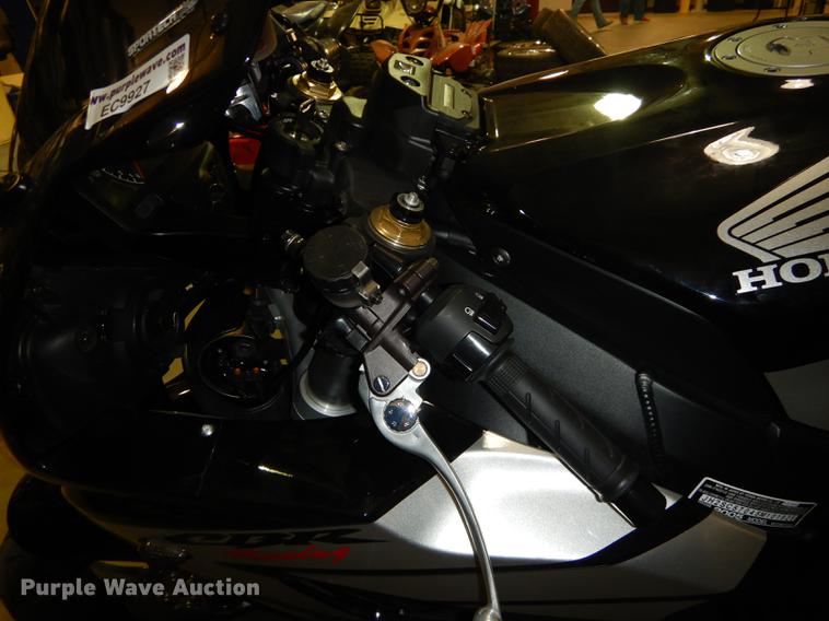image for item EC9927 2005 Honda CBR1000RR motorcycle