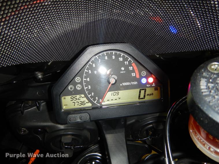 image for item EC9927 2005 Honda CBR1000RR motorcycle
