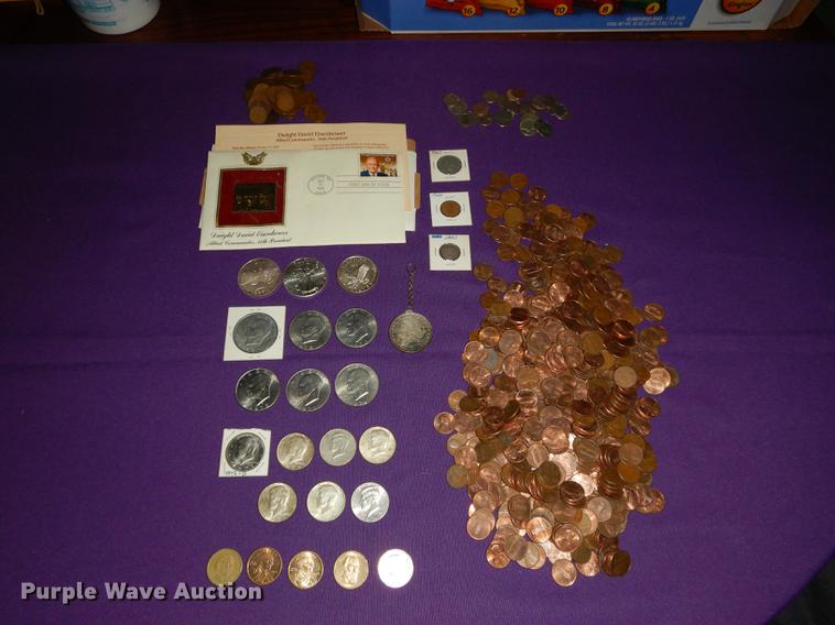 image for item EC9938 Assorted coins