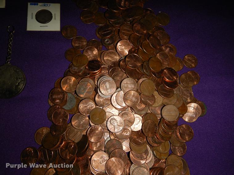image for item EC9938 Assorted coins