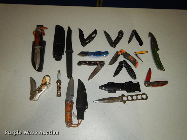 image for item EC9972 (16) assorted knives