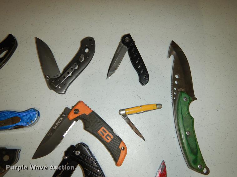 image for item EC9972 (16) assorted knives