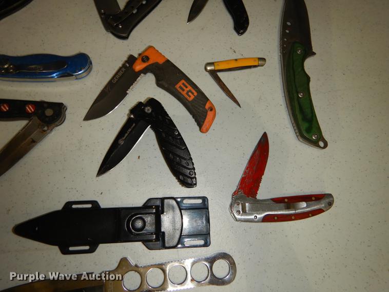 image for item EC9972 (16) assorted knives