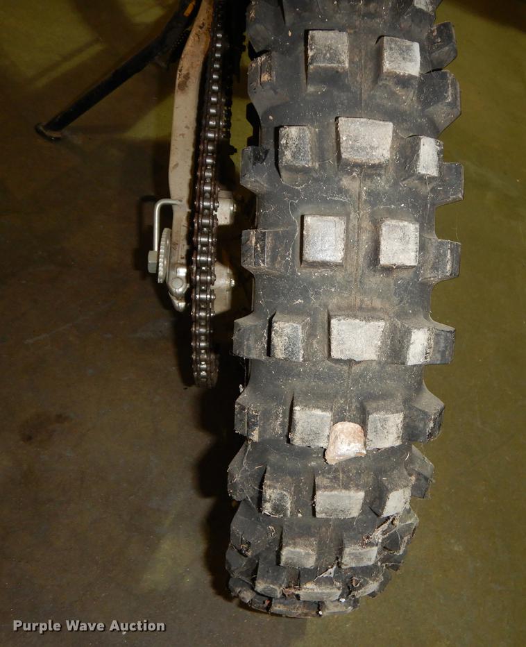 image for item EC9975 1992 Suzuki DR350 dirt bike