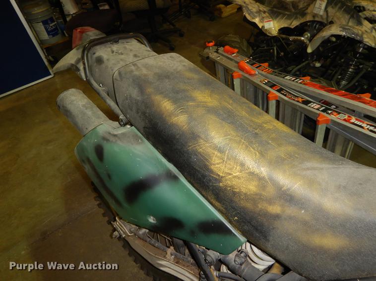 image for item EC9975 1992 Suzuki DR350 dirt bike