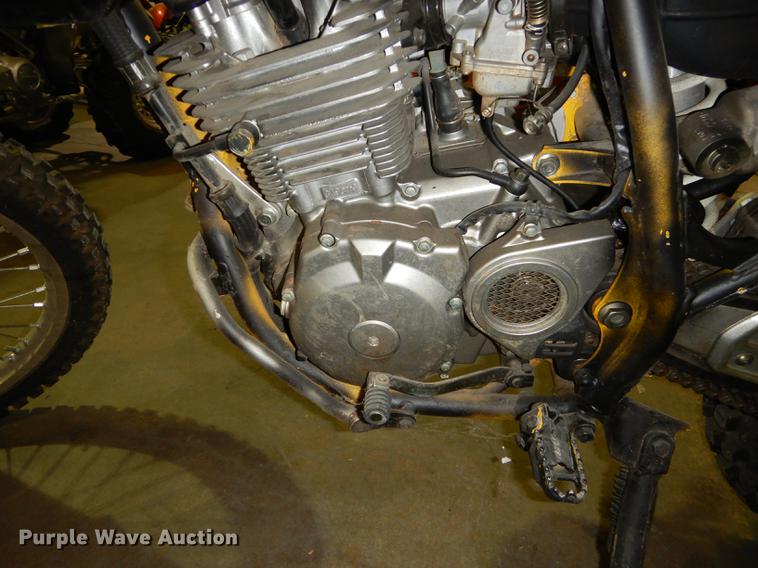 image for item EC9975 1992 Suzuki DR350 dirt bike