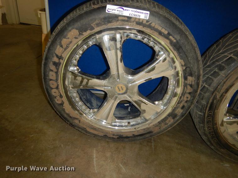image for item EC9978 (4) tires and wheels