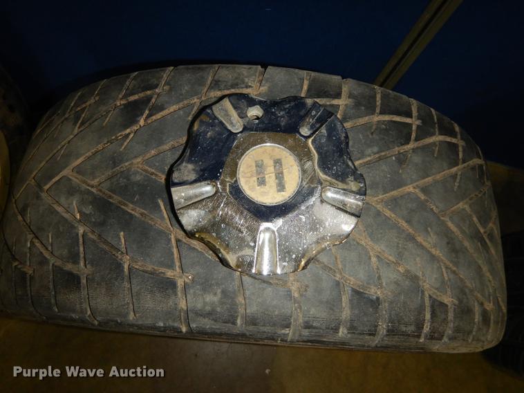 image for item EC9978 (4) tires and wheels