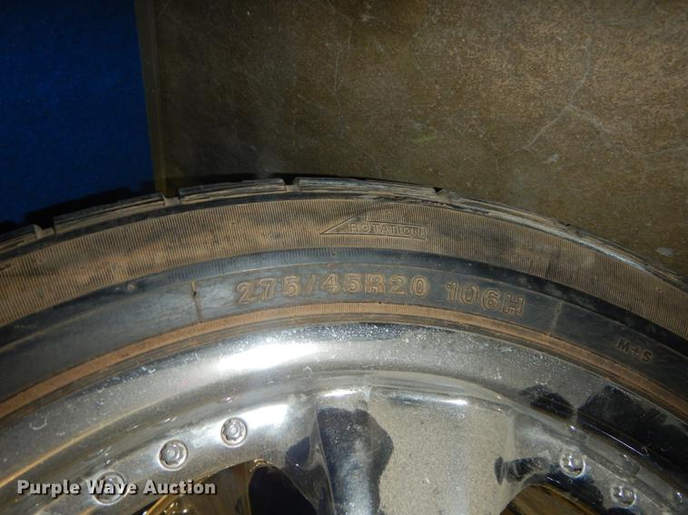 image for item EC9978 (4) tires and wheels