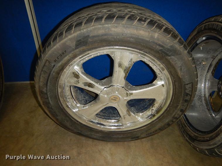 image for item EC9978 (4) tires and wheels