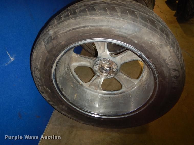 image for item EC9978 (4) tires and wheels