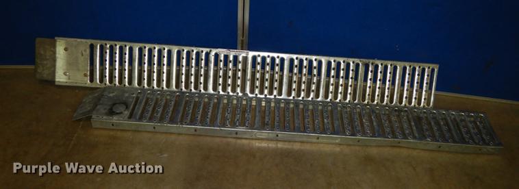 image for item EC9992 (2) aluminum ramps