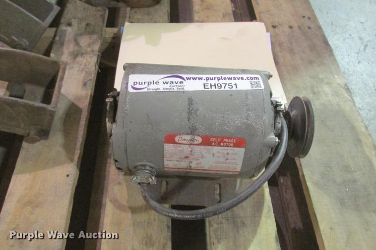 image for item EH9751 Craftsman 101.21400 metal lathe