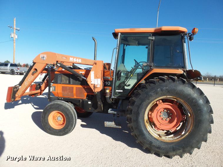image for item BJ9874 Kubota M110 tractor