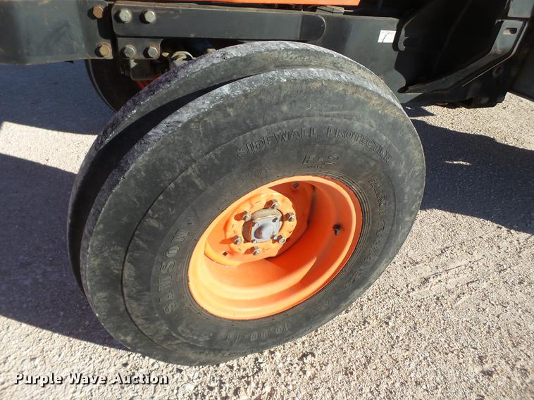 image for item BJ9874 Kubota M110 tractor