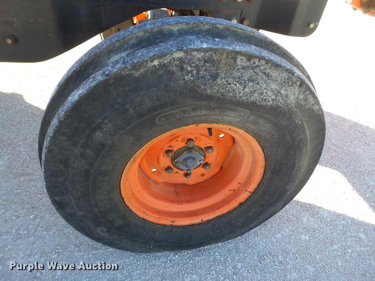 image for item BJ9874 Kubota M110 tractor