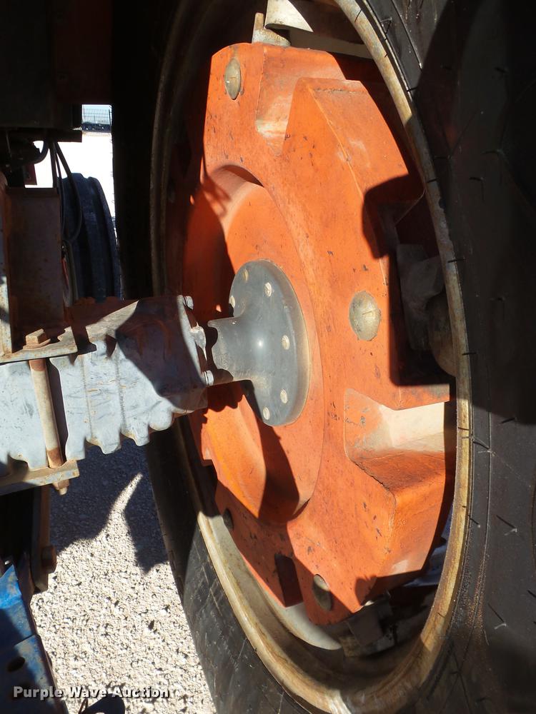 image for item BJ9874 Kubota M110 tractor