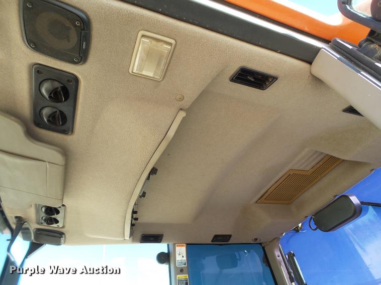 image for item BJ9874 Kubota M110 tractor